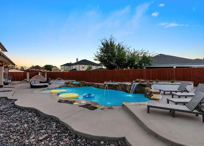 Sleeps 40 Two Two Pools 2x The Fun
