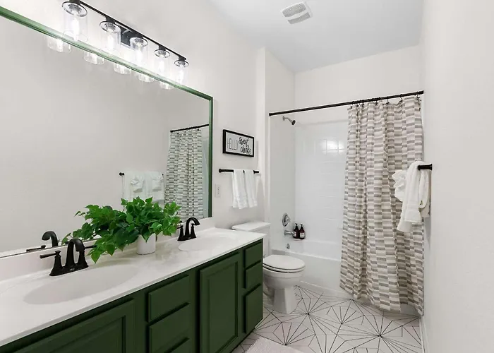 Sleeps 40 Two Two Pools 2x The Fun Round Rock